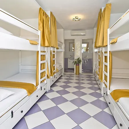 Hostel Zorana *