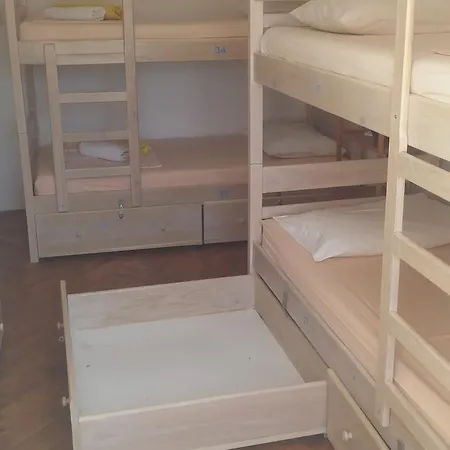 Zorana Hostel *