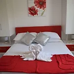Zorana Hostel